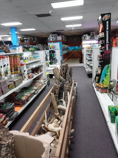 Pet Supply Store «Tropical World Pets», reviews and photos, 8444 Watson Rd, Webster Groves, MO 63119, USA