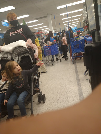 Clothing Store «Ross Dress for Less», reviews and photos, 2325 Lancaster Dr NE, Salem, OR 97305, USA