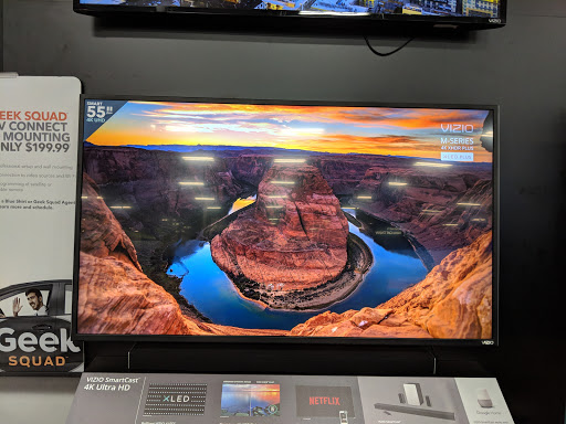 Electronics Store «Best Buy», reviews and photos, 615 E Palatine Rd, Arlington Heights, IL 60004, USA