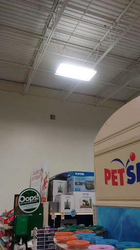 Pet Supply Store «PetSmart», reviews and photos, 4749 Valley View Blvd NW, Roanoke, VA 24012, USA