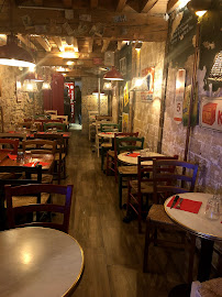 Atmosphère du Restaurant Le Bouchon Lyonnais - n°3