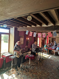 Atmosphère du Restaurant français La Guinguette des Pêcheurs à Rieux - n°1
