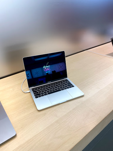 Computer Store «Apple Walt Whitman», reviews and photos, 160 Walt Whitman Rd, Huntington Station, NY 11746, USA