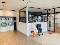 クリーニング403 塩山店＆コインランドリー