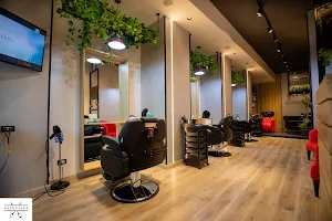 Nour salon image