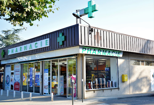Pharmacie du Centre Commercial Sarradin et Barlier à Pont-Évêque
