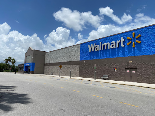 Department Store «Walmart Supercenter», reviews and photos, 9300 NW 77th Ave, Hialeah Gardens, FL 33016, USA