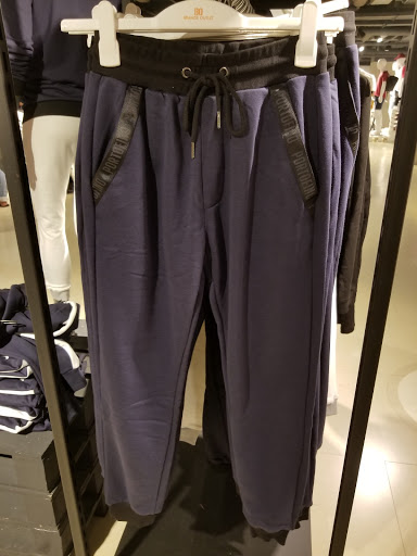 Stores to buy men's sweatpants Kualalumpur