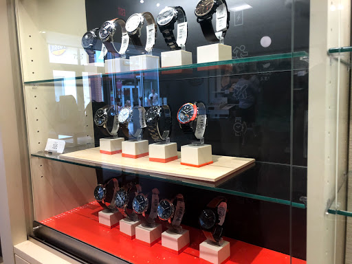 Watch Store «Fossil Outlet Store», reviews and photos, 18521 Outlet Blvd #725, Chesterfield, MO 63005, USA