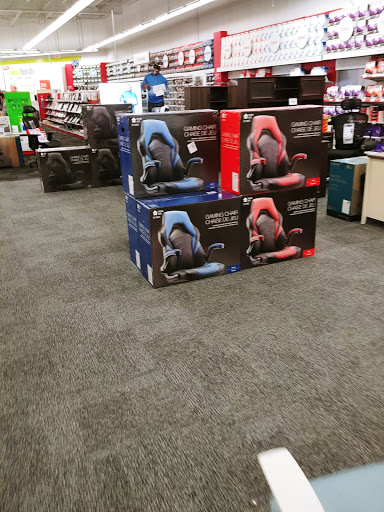 Office Supply Store «Staples», reviews and photos, 125 E Davis Dr, Terre Haute, IN 47802, USA