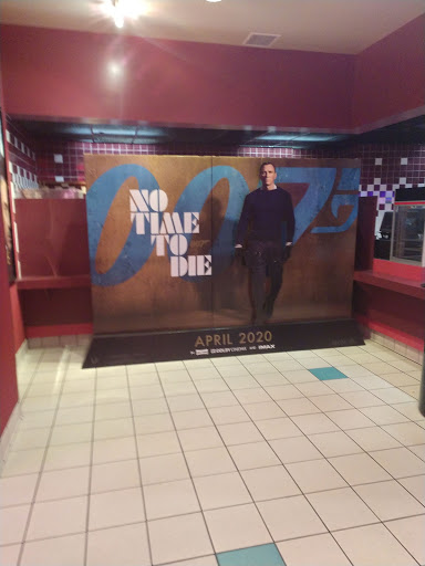 Movie Theater «Regal Cinemas Quaker Crossing 18», reviews and photos, 3450 Amelia Drive, Orchard Park, NY 14127, USA