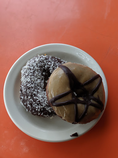 Donut Shop «Mighty-O Donuts Greenlake», reviews and photos, 2110 N 55th St, Seattle, WA 98103, USA