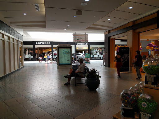Shopping Mall «Dartmouth Mall», reviews and photos, 200 N Dartmouth Mall, Dartmouth, MA 02747, USA