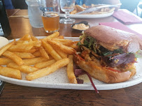 Sandwich au poulet du Restaurant L'ATELIER DU BURGER à Lamballe-Armor - n°12