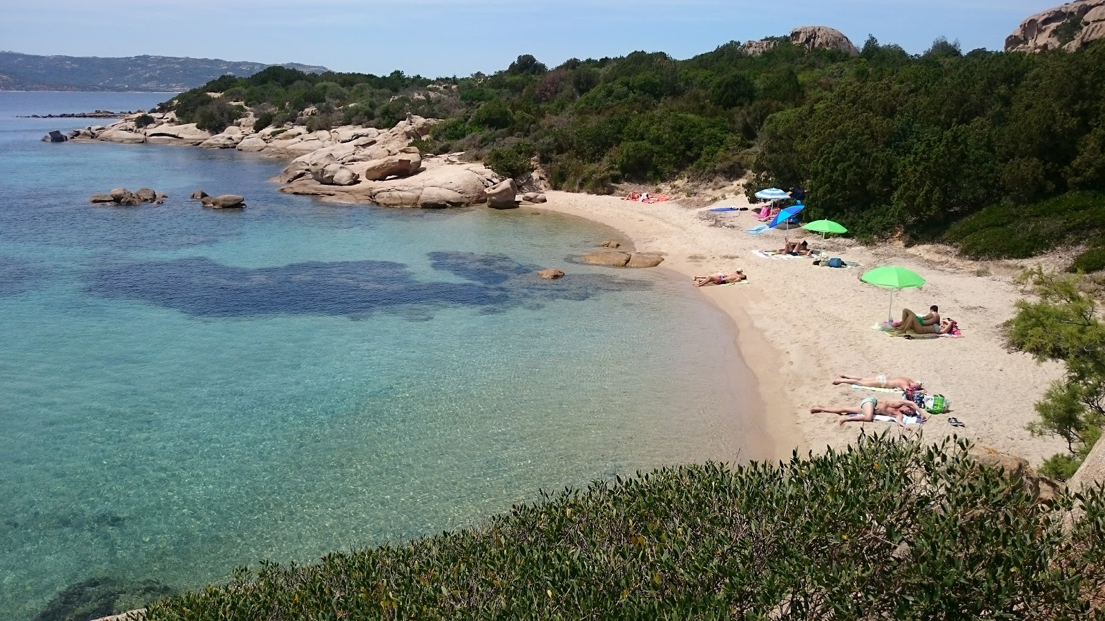 Photo de Spiaggia Tre Monti situé dans une zone naturelle