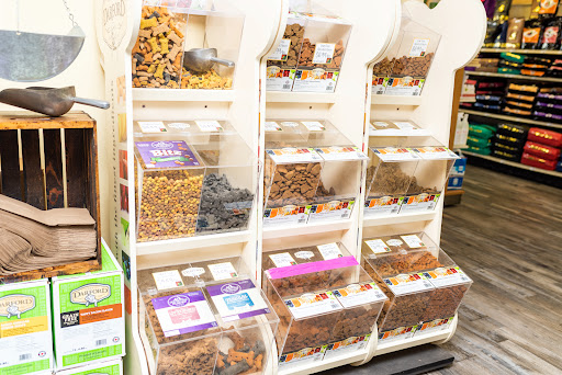 Pet Supply Store «Earth Pets Natural Pet Market», reviews and photos, 500 NW 60th St # F, Gainesville, FL 32607, USA