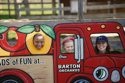 Orchard «Barton Orchards - Noxon Road Store Open Year Round - The Farm is CLOSED for the Season.», reviews and photos, 63 Apple Tree Ln, Poughquag, NY 12570, USA