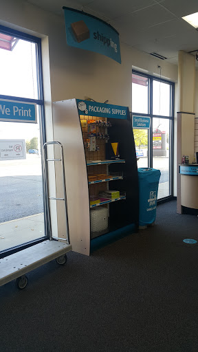 Shipping and Mailing Service «The UPS Store», reviews and photos, 1146 S Waukegan Rd, Waukegan, IL 60085, USA