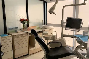 Poba Odontología image