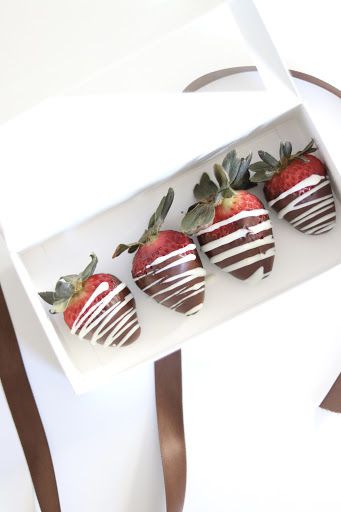 Wedding Bakery «THE CHOCOLATE a dessert cafe», reviews and photos, 212 State St, Orem, UT 84058, USA