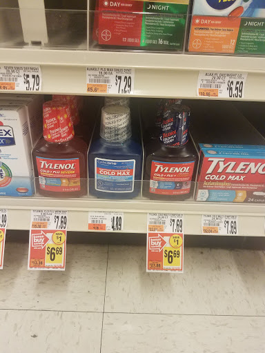 Grocery Store «Giant Food Stores», reviews and photos, 202 Chestnut St, Coplay, PA 18037, USA