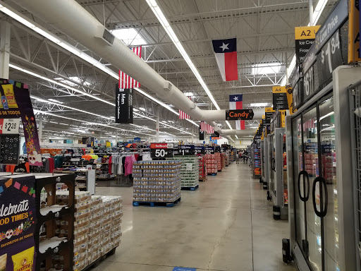 Department Store «Walmart Supercenter», reviews and photos, 2151 W Oaklawn Rd, Pleasanton, TX 78064, USA