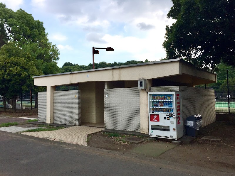 光が丘公園 トイレ（テニスコート横）