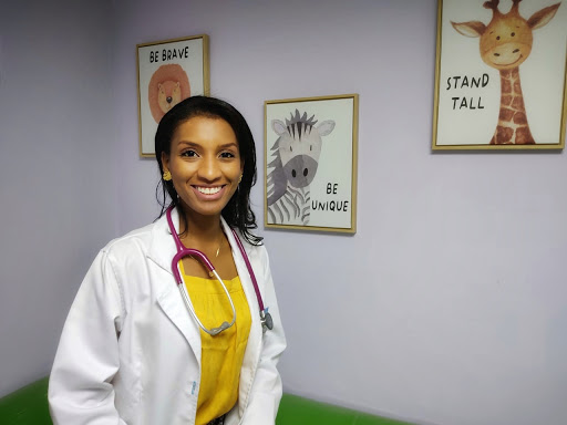 Dra. Alejandra Mideros - Médica Pediatra