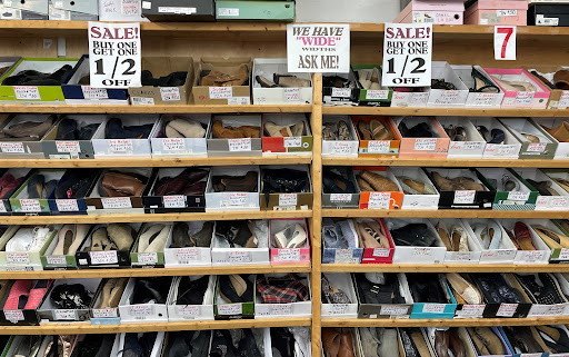Shoe Store «Pix Shoes of Louisville», reviews and photos, 201 S Preston St, Louisville, KY 40202, USA