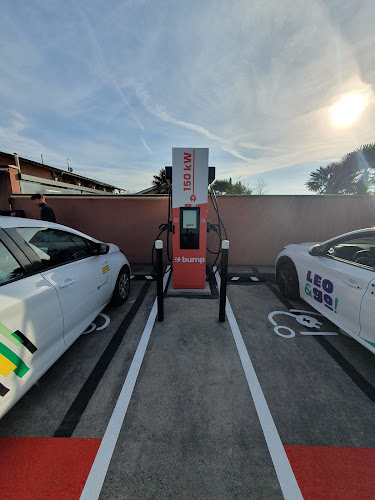 Borne de recharge de véhicules électriques Bump Station de recharge Ambérieux d'Azergues