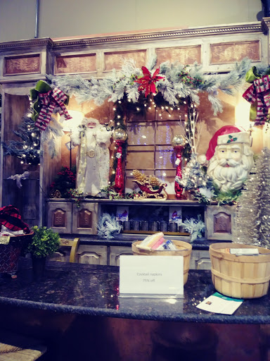 Furniture Store «Three French Hens Antiques», reviews and photos, 16935 Manchester Rd, Grover, MO 63040, USA