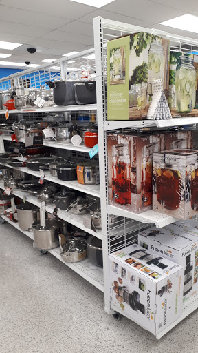 Clothing Store «Ross Dress for Less», reviews and photos, 2753 E Eastland Center Dr, West Covina, CA 91791, USA