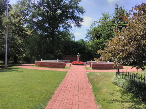 Historical Landmark «Helen Keller Birth Place», reviews and photos, 300 N Commons St W, Tuscumbia, AL 35674, USA