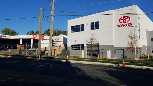 Toyota Dealer «Bill Page Toyota», reviews and photos, 2923 Annandale Rd, Falls Church, VA 22042, USA