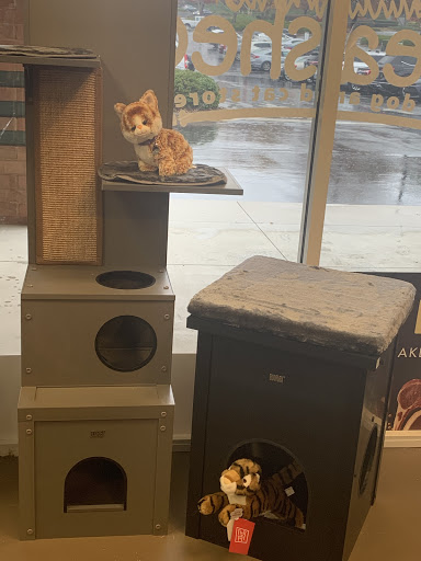 Pet Store «Unleashed, The Dog & Cat Store», reviews and photos, 2066 Kildaire Farm Rd, Cary, NC 27518, USA