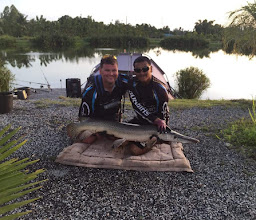 Hookers Fishing Lake Pattaya photo