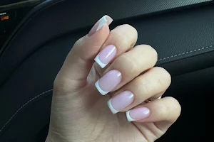 Shape of nails image