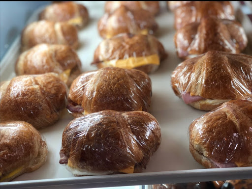 Donut Shop «Ferguson Donut Shop», reviews and photos, 8537 Ferguson Rd, Dallas, TX 75228, USA