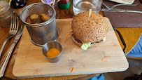 Hamburger du Restaurant végétarien Le Grenier de Notre Dame à Paris - n°5