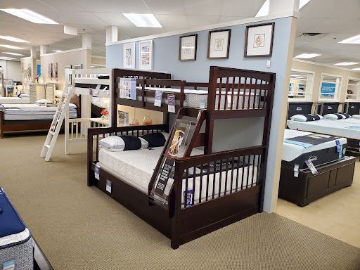 Furniture Store «Raymour & Flanigan Furniture and Mattress Store», reviews and photos, 2780 W Ridge Rd, Rochester, NY 14626, USA
