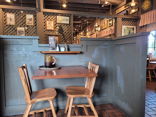 American Restaurant «Cracker Barrel Old Country Store», reviews and photos, 13561 SW 17th Ct, Ocala, FL 34473, USA