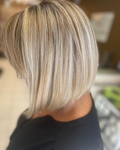 Hair Salon «Cuttin-Loose Hair Salon», reviews and photos, 523 N Krome Ave, Homestead, FL 33030, USA