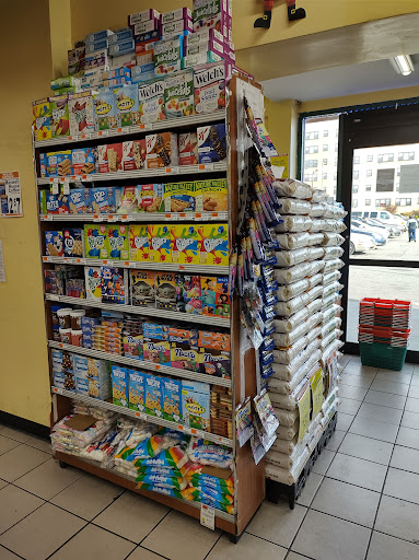 Grocery Store «Bravo Supermarkets», reviews and photos, 401 Fulton Ave, Hempstead, NY 11550, USA