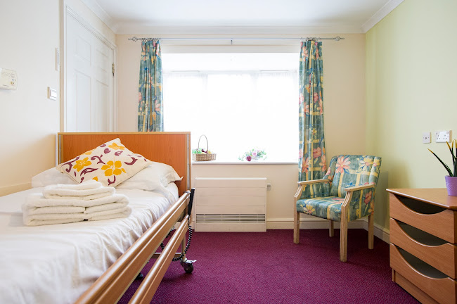 Reviews of Riverlee Residential and Nursing Home - Sanctuary Care in London - Retirement home