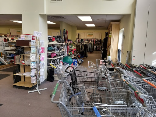 Thrift Store «Sister Carmen Community Center Thrift Store - Shop 9am-6pm, Donate 9am-5pm», reviews and photos