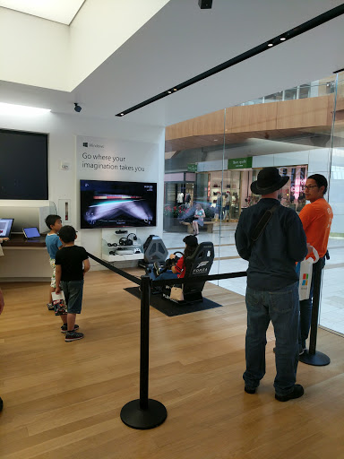 Computer Store «Microsoft Store», reviews and photos, 116 Bellevue Way NE, Bellevue, WA 98004, USA