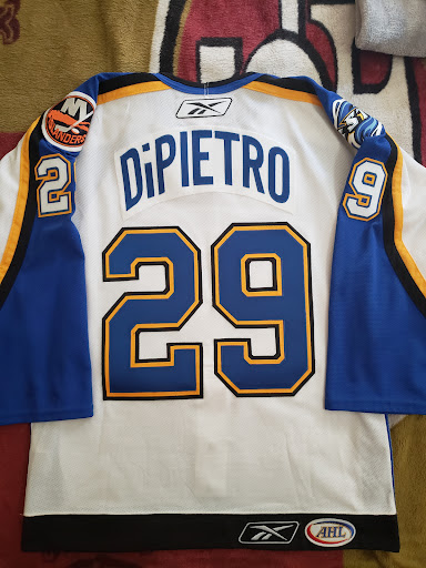 Sporting Goods Store «Amity Harbor Sports», reviews and photos, 149 Merrick Rd, Amityville, NY 11701, USA