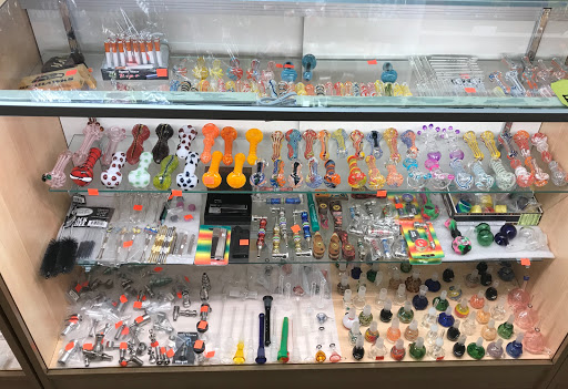 Tobacco Shop «Pioneer Smoke Shop», reviews and photos, 313 1st Avenue South, Seattle, WA 98104, USA