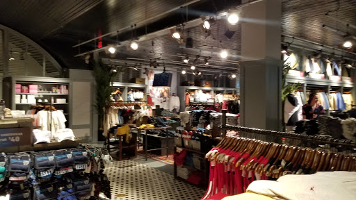 Clothing Store «Hollister Co.», reviews and photos, 4200 Conroy Rd #122, Orlando, FL 32839, USA