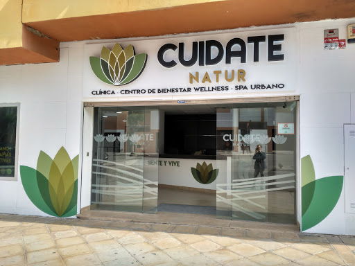 Clínica Veterinaria Poveda en Roquetas de Mar